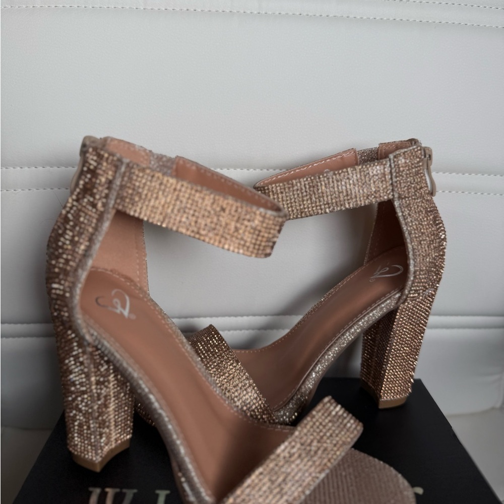 Windsor Rose Gold Rhinestone Sparkle Block Heel Sandals Bridal Prom NWT 6 - Picture 7 of 8